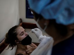 La autorización de los padres, presentes o por escrito, será obligatoria para vacunar a los niños. EFE/A. Lacerda