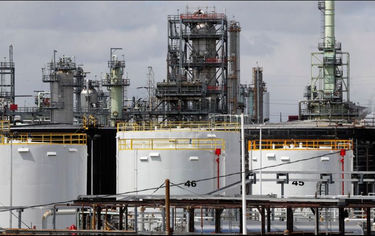 El petróleo intermedio de Texas (WTI) cerró ayer en 79.46 dólares. AP/Archivo