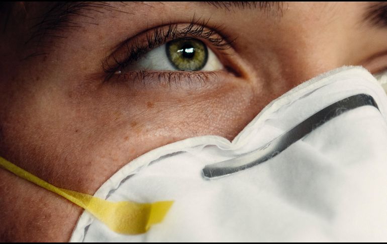 Para una mejor protección se necesitan usar un cubrebocas de al menos tres capas. ESPECIAL/Unplash