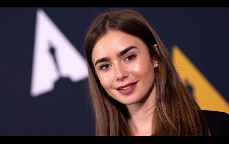 Lily Collins se volvió tendencia en redes ya que varios internautas la consideran una mejor opción para interpretar a Audrey Hepburn en la próxima biopic protagonizada por Rooney Mara. AFP/ VALERIE MACON