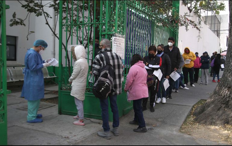 Poco más de 5 mil casos activos de COVID se identificaron ayer en Ciudad de México. SUN/ARCHIVO