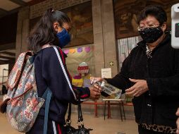 El gobernador dio a conocer que en la última semana los casos de menores de 14 años edad contagiados con COVID-19 pasó de 251 a 452, de los cuales solo dos requirieron hospitalización. EFE / ARCHIVO