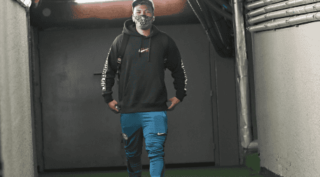 Recapacitó. Tras ser expulsado rápidamente, el colombiano envió un mensaje a la afición. Imago7