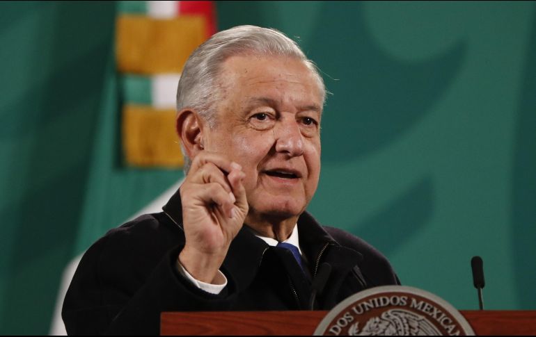 AMLO se reunió la semana pasada con la secretaria de Economía, Tatiana Clouthier, quien dio positivo a COVID el pasado viernes. EFE / ARCHIVO