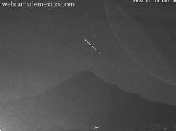 Imagen del paso de la estrella fugaz la madrugada de hoy. YouTube /  webcamsdemexico
