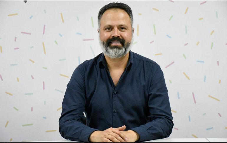 El director de Mercados de Zapopan, Fernando Sánchez Díaz, aseguró que con estos financiamientos los beneficiarios podrán invertir en lo que necesiten para hacer crecer sus negocios. ESPECIAL / Ayuntamiento de Zapopan