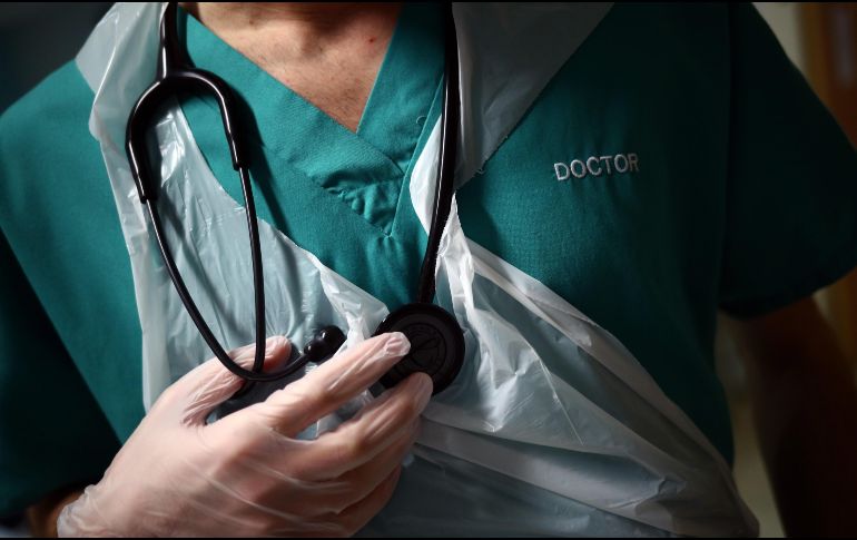 Las carreras de médico cirujano partero, abogado, enfermería, psicología y cirujano dentista tuvieron la mayor demanda. EFE / ARCHIVO