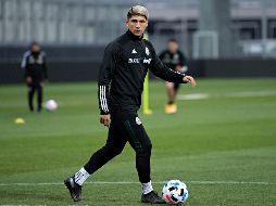 El equipo dio a conocer que el ex delantero de Chivas será operado por los médicos Bert Mandelbaum y Clint Soppe en Los Ángeles. Esperan que el tiempo de recuperación sea de nueve meses. IMAGO7