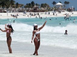 El gasto medio de los turistas de internación también alcanzó niveles récord en noviembre, al llegar a los mil 150.15 dólares. EFE/Archivo