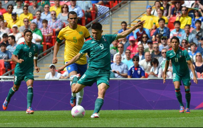 GLORIOSO. El primer tanto de Oribe Peralta cayó a los 29 segundos de juego. XINHUA/ARCHIVO