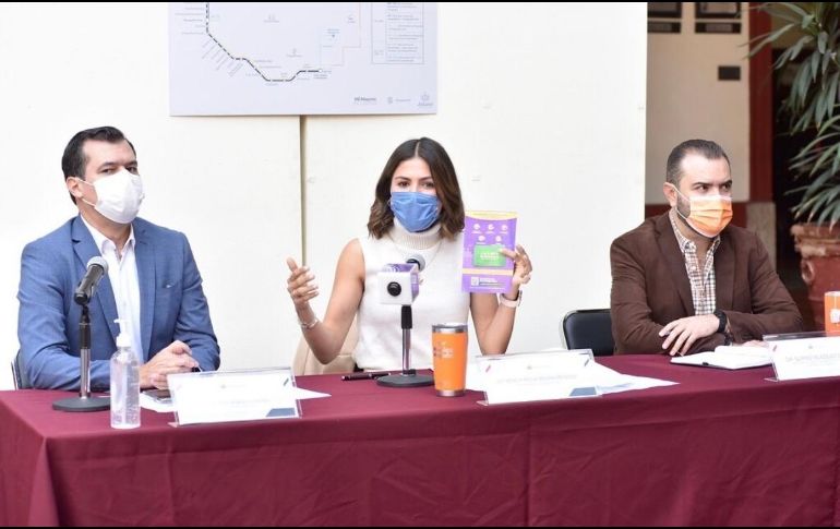 La diputada mencionó que la campaña ayudará a las personas con la dignificación del transporte público, por lo que hizo la invitación a que los usuarios hagan uso de la tarjeta. ESPECIAL