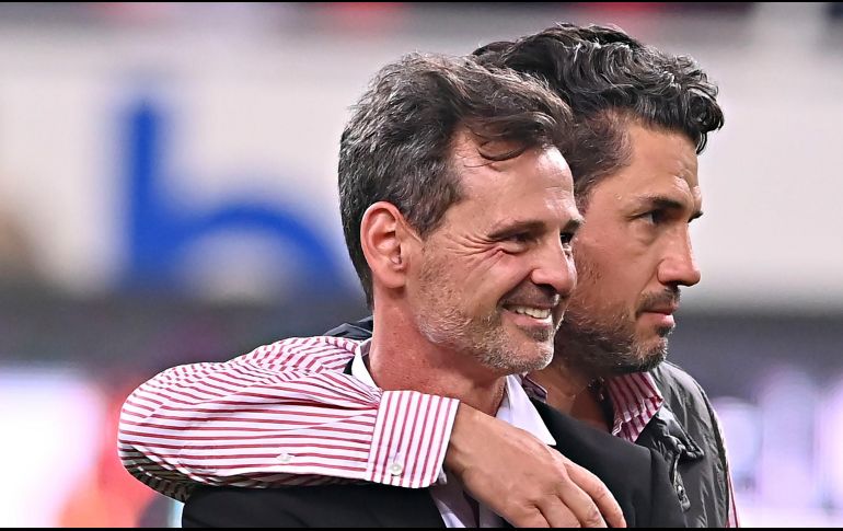 Diego Cocca tiene la confianza de Alejandro Irarragorri (derecha), titular del Grupo Orlegi, por lo que lo desean como timonel rojinegro de manera permanente. IMAGO7/E. Espinosa