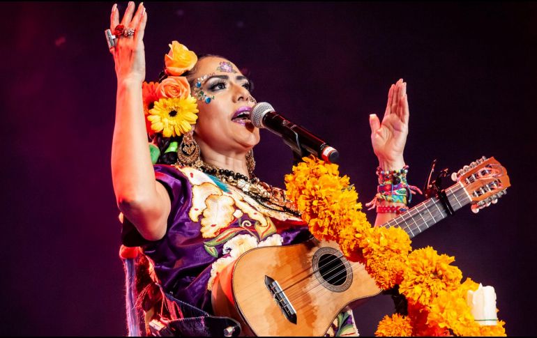 Lila Downs reportó tener síntomas no tan severos por el COVID-19. NTX/ARCHIVO