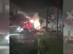 Luego del percance, pobladores realizaron actos de rapiña, pues el tráiler estaba cargado de electrodomésticos. ESPECIAL