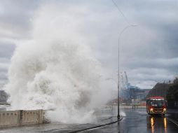Algunas ciudades de Chile como Iquique o Chañaral registraron olas de casi dos metros tras la erupción del volcán en Tonga. EFE / ARCHIVO