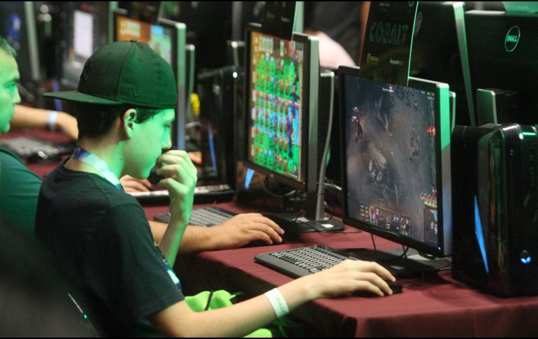 Según Ramírez Cuevas los juegos con armas simuladas 