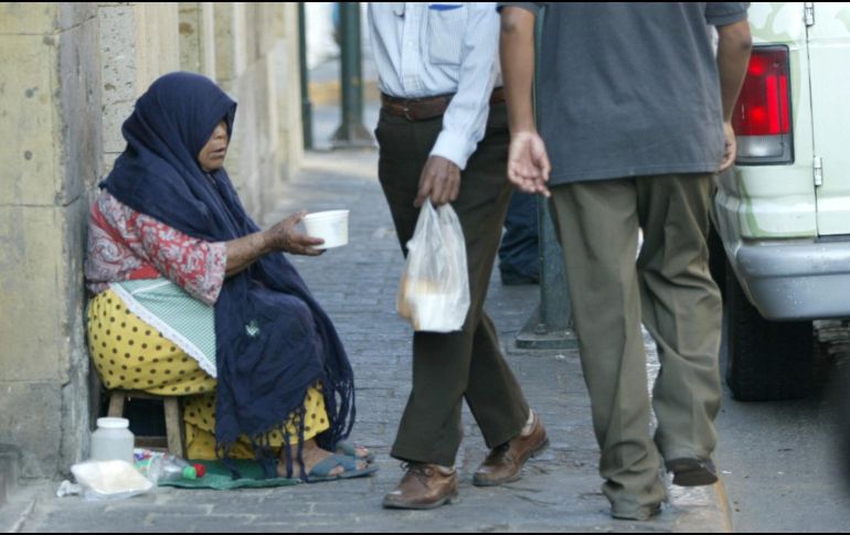 Según la Oxfam, sin fondos adicionales, no es posible financiar los servicios públicos, lo que sigue aumentando la carga de trabajo de las mujeres, que son las más afectadas por la pandemia. EL INFORMADOR / ARCHIVO