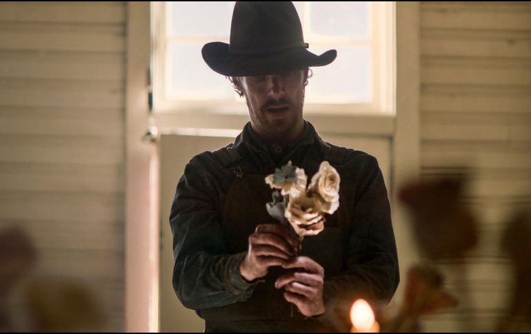 “El poder del perro” es protagonizada por Benedict Cumberbatch. ESPECIAL / NETFLIX