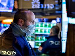 La caída de este martes se registra en medio de resultados económicos deslucidos de grandes bancos. AP/A. Joseph