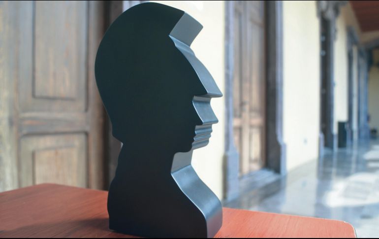 El Galardón. Así luce una de las estatuillas del Premio Minervas, obra del artista Adrián Guerrero. Cortesía