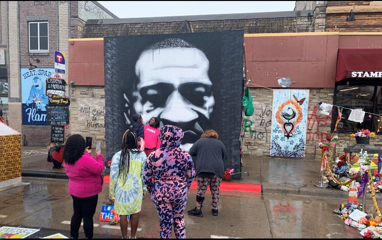 Floyd murió el 25 de mayo de 2020 después de que Chauvin presionara la rodilla contra su cuello durante más de nueve minutos. EFE / A. Segura