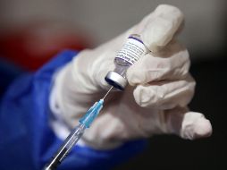 Personas de más de 60 años, trabajadores del sector Salud y maestros son los grupos prioritarios para el refuerzo. AFP/D. Muñoz