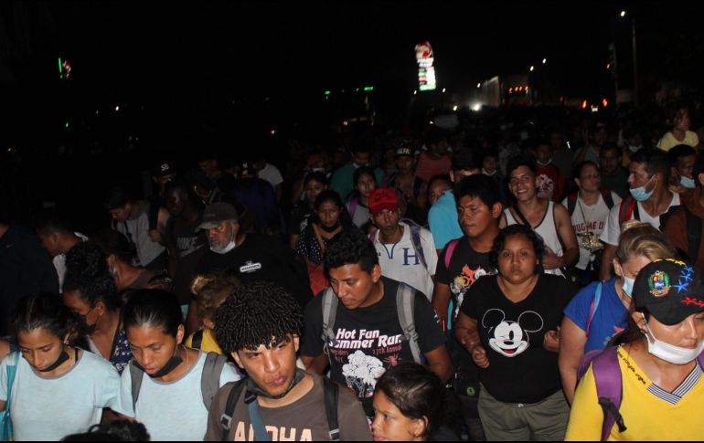 México ha interceptado a más de 252 mil migrantes indocumentados de enero a noviembre y deportó a más de 100 mil en el mismo periodo. EFE / J.Blanco