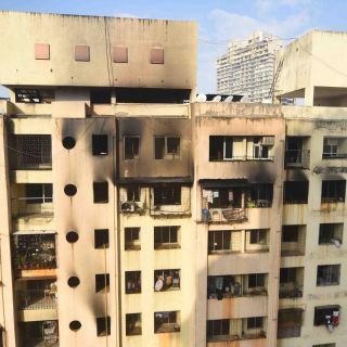 Incendio deja seis muertos y 17 heridos en India