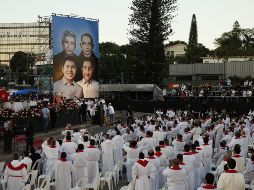 Grande mantuvo “una palabra enérgica y cuestionante” y Spessotto el valor de “enterrar” a los muertos que los militares dejaban como escarmiento en las calles. EFE/R. Sura