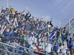 Ambiente en el estadio. Los aficionados festejan al máximo. Charros de Jalisco