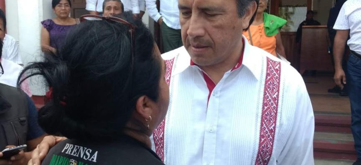 Ferral recibió tres impactos de bala que perforaron su hígado y pulmones. Murió después de horas de agonía en el hospital regional de Poza Rica.