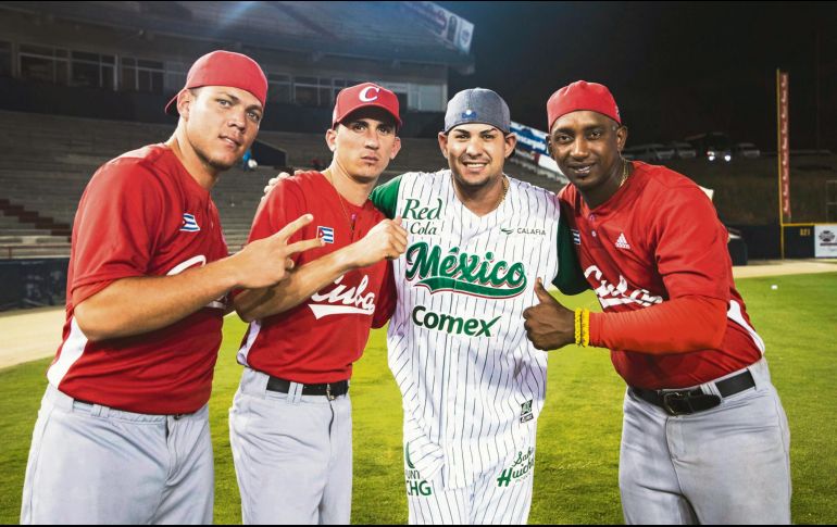 PODER CUBANO. Dariel Álvarez, cañonero de los Charros, convivió con peloteros de los Leñadores de Las Tunas, campeón de Cuba, durante la Serie del Caribe de 2019. Charros