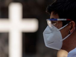 Enero fue el mes que presentó el mayor número de defunciones, con 162 mil 734, mientras que el COVID-19 fue la primera causa de muerte, con 145 mil 159 defunciones en esos seis meses, es decir, el 25%. EFE / ARCHIVO