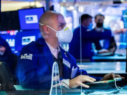 El Nasdaq progresó un notable 0.63 % y se colocó en 13 mil 855 enteros tras haber caído casi un cinco por ciento. AP/C. Crow