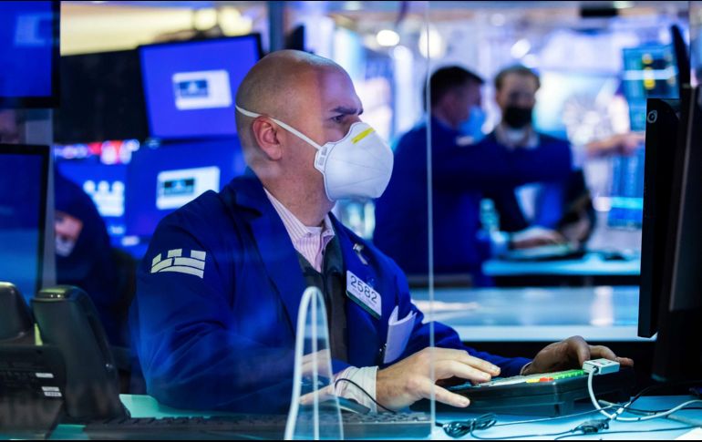 El Nasdaq progresó un notable 0.63 % y se colocó en 13 mil 855 enteros tras haber caído casi un cinco por ciento. AP/C. Crow