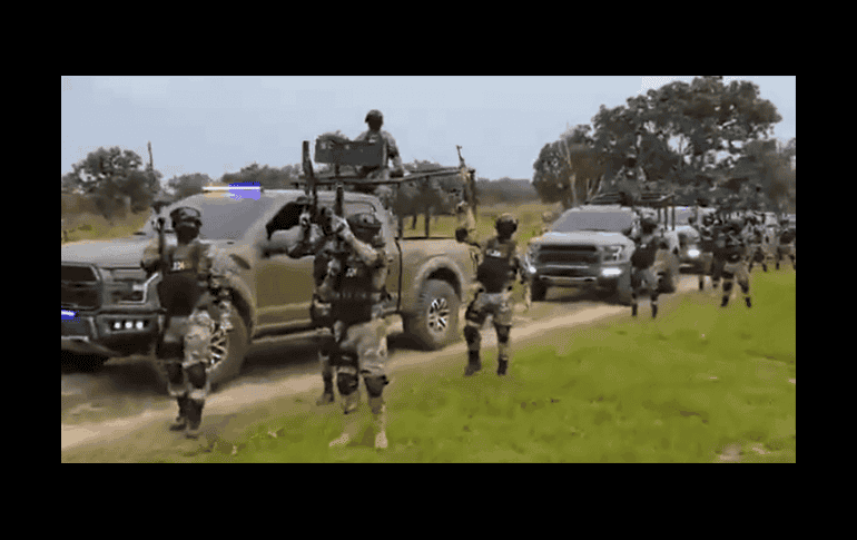 El cártel ha subido videos a internet mostrando el armamento que posee. ESPECIAL
