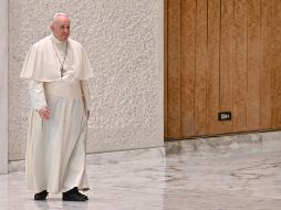 Papa. El papa Francisco preparándose para dar una audiencia general.  EFE