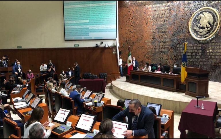 Durante la madrugada de hoy, el Congreso de Jalisco avaló retirar el fuero y separar del cargo al magistrado José de Jesús Covarrubias Dueñas. EL INFORMADOR / R. Rivas