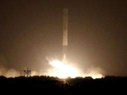 Un cohete Falcon 9 de SpaceX fue lanzado desde Florida en 2015. REUTERS