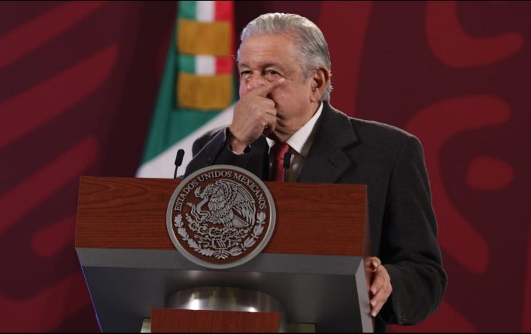 AMLO señala que, a diferencia de estos gobernantes, su administración ha garantizado el derecho a la salud y a la vacunación contra la pandemia sin distingo. SUN / C. Mejía