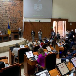 Congreso de Jalisco: Por segunda vez, niegan suspensión  al magistrado Covarrubias