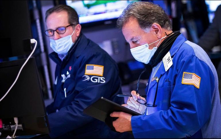 Los sectores quedaron divididos, con pérdidas para las empresas de bienes no esenciales, inmobiliarias e industriales. AP/D. Nemec