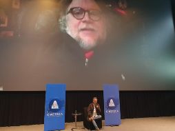 La charla estuvo guiada por el monero y buen amigo del cineasta, Trino Camacho. EL INFORMADOR/K. Esparza