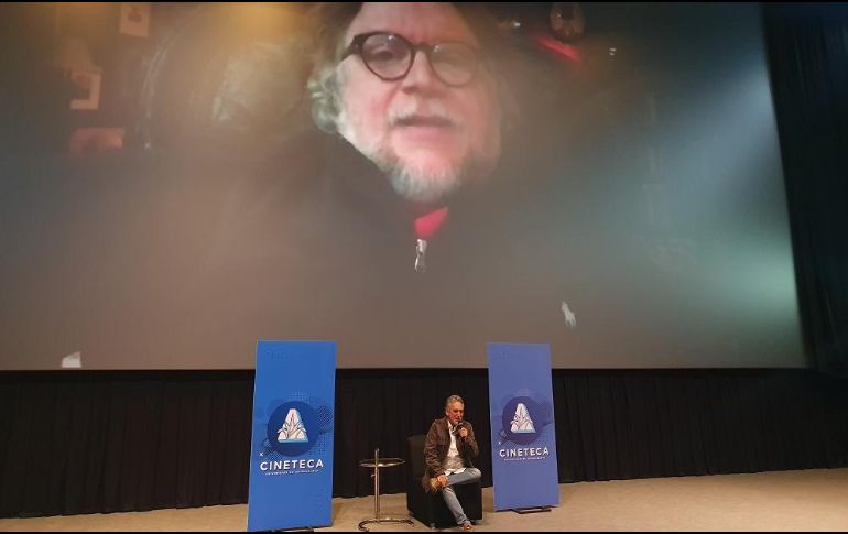 La charla estuvo guiada por el monero y buen amigo del cineasta, Trino Camacho. EL INFORMADOR/K. Esparza