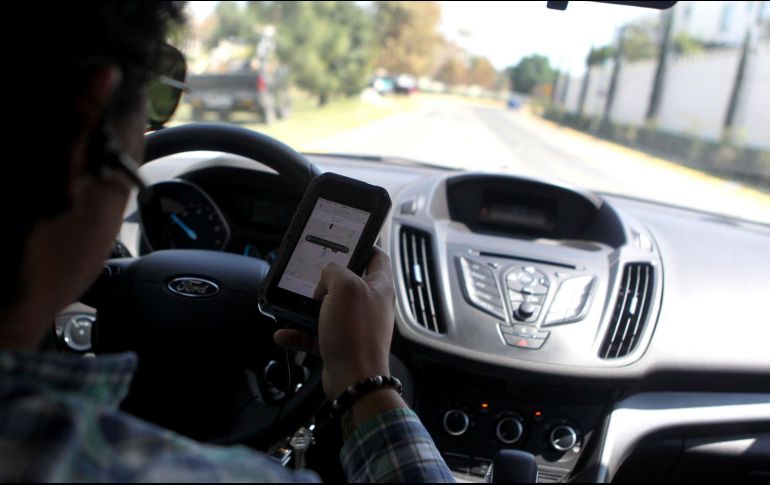 Aseguraron que el chofer bajó los seguros de la unidad cuando la llevó a su destino. EL INFORMADOR / ARCHIVO