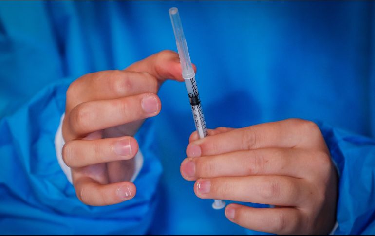 Del 3 de enero a la fecha han colocado 456 mil vacunas a personas rezagadas, en el Estado de México. EFE/S. Lecocq