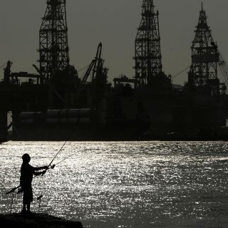 Petróleo aumenta precio internacional por la crisis ucraniana