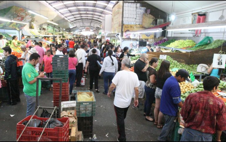 La agresora, quien le rompió la nariz a la niña, fue asegurada por comerciantes y entregada a la Policía Municipal de Puebla. EL INFORMADOR / ARCHIVO