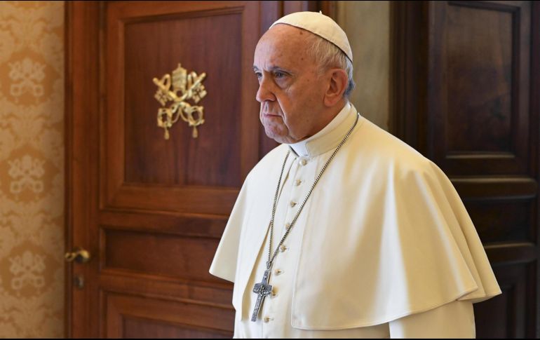 El Papa también hizo un llamamiento para que el sector, que utiliza productos químicos, sea consciente de la importancia de proteger el medio ambiente. EFE / ARCHIVO