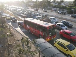 La ruta 380, que saldrá de circulación con la entrada en operaciones del Peribús, se despide como la ruta con mayor demanda, la que mayor derrotero cubría y la que más accidentes protagonizó en la ZMG. EL INFORMADOR